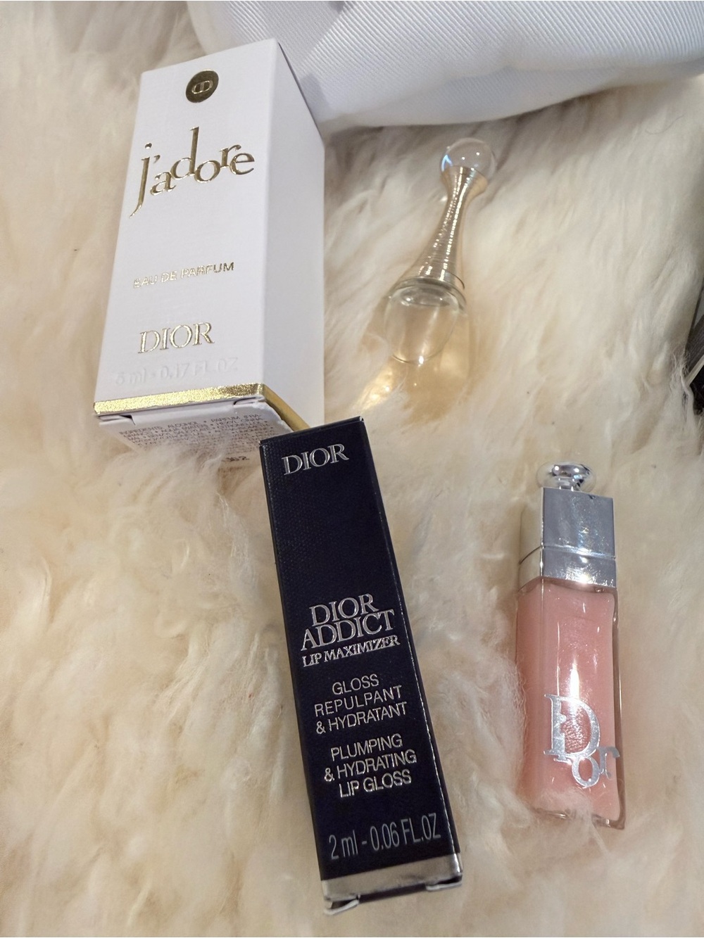 Dior White Drawstring Pouch Sample bundle - Picture 2 of 4